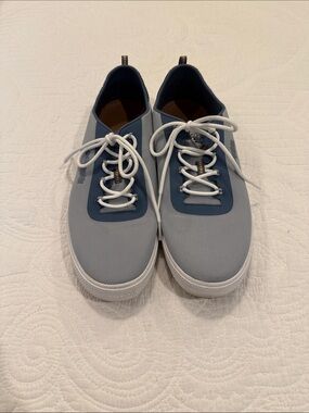 Columbia Light Blue and White Low-Top Sneakers
